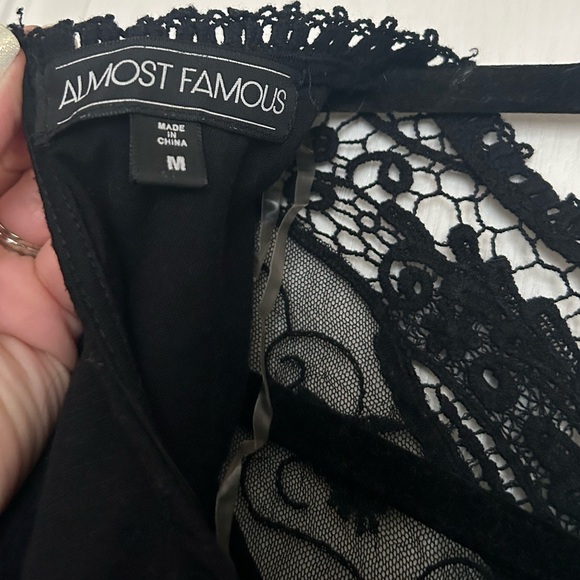 Chic Black Lace Top - Picture 6 of 6